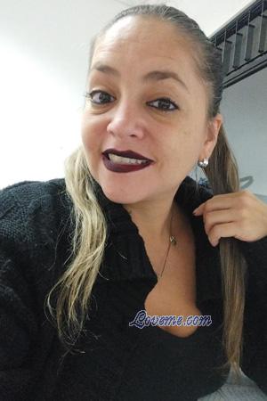 228969 - Karla Age: 40 - Costa Rica